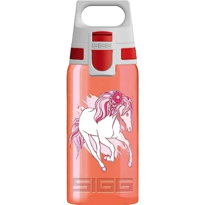 Abbildung von SIGG Trinkflasche Kinder Viva One Horse Club Für Kohlensäurehaltige Getränke Geeignet Auslaufsicher Spülmaschinenfest BPA frei Sport Rot 0,5L