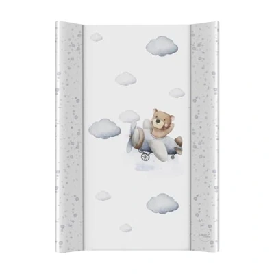 Abbildung von Ceba Baby® Wickelauflage Wickelunterlage 2 Keil Wickelmulde fürs Babybett 70x50 cm Wickeltischauflage mit OEKO TEX® Standard 100 Made in EU Wasserdicht und Abwaschbar Pilotenbär