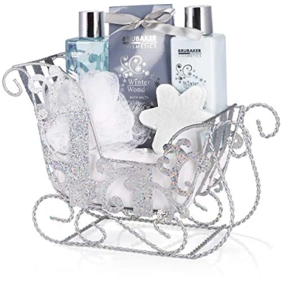 Abbildung von BRUBAKER Wellness Pflegeset Dusch und Badeset mit Vanille Duft, 6 tlg., Set, Frauen Geschenkset Weihnachten in Glitzer Schlitten, Beauty für Damen, Silber