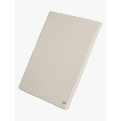 Abbildung von roba Reisebettmatratze &#039;roba Style&#039; 60x120cm für Babys &amp; Kinder Faltbare Matratze Reisebett und Babybett Klappmatratze inkl. Tragetasche Frosty Green