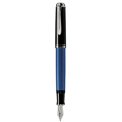 Abbildung von Pelikan Füllhalter Souverän 405, Schwarz Blau, Feder EF (extra fein), hochwertiger Kolbenfüller im Geschenk Etui, 932806