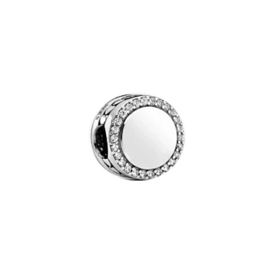 Abbildung von PANDORA Moments Gravierbarer Funkelnder Knopf Charm aus Sterling Silber mit Zirkonia, Kompatibel Armbändern, 798747C01
