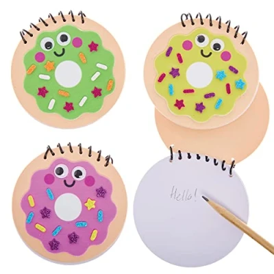 Abbildung von Baker Ross FX701 Donut Mini Notizblock Bausätz 5er Packung, Schaumstoff Bastelsets für Kinder
