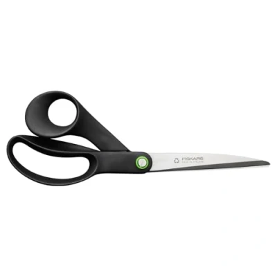 Abbildung von Fiskars ReNew Universalschere, Länge: 24,9 cm, Recycelter Edelstahl/Recycelter Kunststoff, Functional Form, Schwarz, 1074546