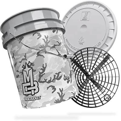 Abbildung von MAGIC BUCKET Auto Handwäsche Bundle Wascheimer Mit passendem Eimer Deckel 5 US GALLONEN ca. 20 Liter Grit Guard Eimereinsatz Schmutzsieb Waschset Camouflage Grau/Schwarz