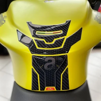 Abbildung von Resin Bike Aufkleber Motorrad Kompatibel Mit Aprilia Tuono RS 660 2020 2023. Schutz Tank Schutzfolie vor Stößen und Kratzern. Aufklebersatz 3D Harzklebstoff Stickers Made in Italy