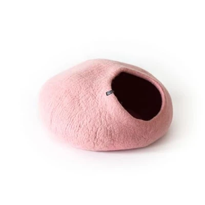 Abbildung von LucyBalu® Premium Katzenhöhle aus Filz Natürliches Katzenbett 100% Flauschiger Wolle Filzhöhle für Katzen handgefertigt in Nepal Kuschelhöhle 45x45x28 cm Rosa