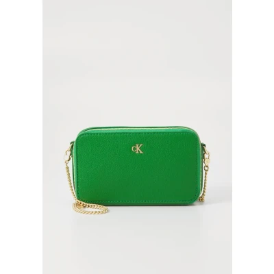 Abbildung von Calvin Klein Jeans Minimal MONO Camera BAG Umhängetasche, Damen, Größe: One Size, Emerald chip