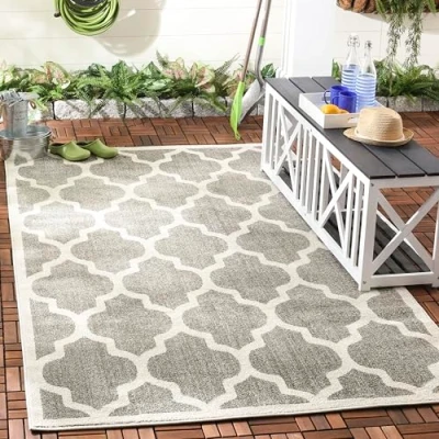 Abbildung von SAFAVIEH Geometrisch Teppich für Wohnzimmer, Esszimmer, Schlafzimmer Amherst Collection, Kurzer Flor, Dunkelgrau und Beige, 122 X 183 cm