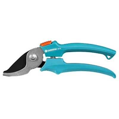 Abbildung von Gardena Classic Gartenschere Aktion: Pflanzenschonende Baumschere mit Bypass Schneide für Blumen und Zweige bis 18 mm Durchmesser, Saftrille Drahtabschneider, zwei Griffpositionen (8754 30)