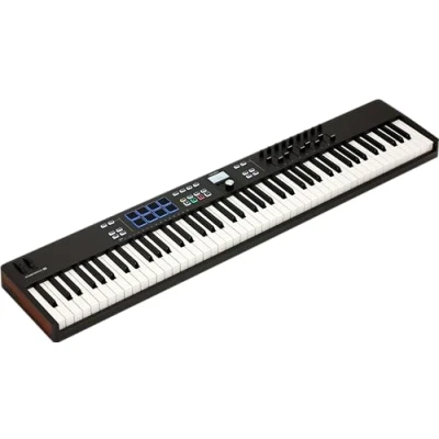 Abbildung von Arturia KeyLab Essential 88 mk3
