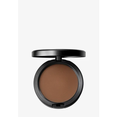 Abbildung von MAC Cosmetics Studio Fix Powder Plus Foundation NC63