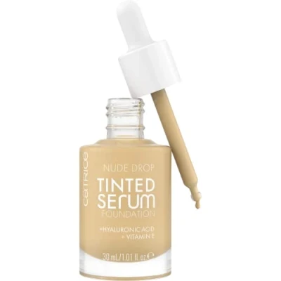 Abbildung von Catrice Nude Drop Tinted Serum Foundation, Nr. 020W, Nude, langanhaltend, mattierend, natürlich, für sensible Haut, vegan, ölfrei, ohne Parfüm, Alkohol, 1er Pack (30ml)