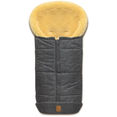 Abbildung von Heitmann Felle Fußsack &quot;Eisbärchen Winterfußsack Premium Qualität&quot;, mit echtem Lammfell, für Kinderwagen &amp; Buggy, 6 Gurtschlitze, waschbar