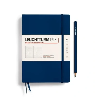 Abbildung von LEUCHTTURM1917 342925 Notizbuch Medium (A5), Hardcover, 251 nummerierte Seiten, Marine, dotted