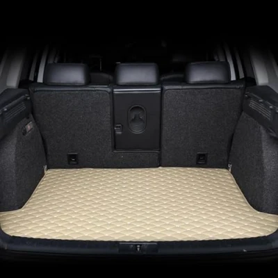 Abbildung von Auto Leder Kofferraummatte für Suzuki Ignis II 2020 2024 2023 2022, Kofferraum Schutzmatte Hund Kofferraumschutz Zubehör,Beige