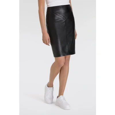 Abbildung von Mauritius Lederrock in eleganter Form