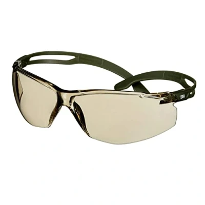 Abbildung von 3M SecureFit 500 Schutzbrille, dunkelgrüne Bügel, Scotchgard Anti Fog /Antikratz Beschichtung (K&amp;N), hellbraune Scheibe, SF528SGAF DGR EU
