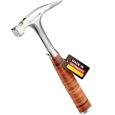 Abbildung von PICARD Ganzstahl Latthammer Nr. 790 1/2 leichte Ausführung Glatte Bahn Ledergriff Magnetischer Nagelhalter Red Dot Design Award Winner Gesamtgewicht 800g, Länge 312 mm Made in Germany