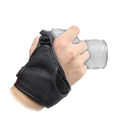 Abbildung von Movo Photo HSG 8 DualStrap DLX gepolsterte Handschlaufe für DSLR Kameras (für große Hände) verbessert den Griff, verhindert Runterfallen und stabilisiert Videos