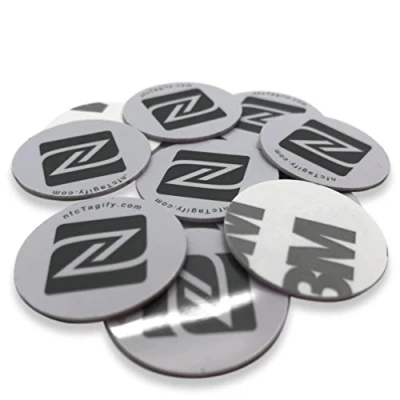 Abbildung von 10 x NFC Tags NXP Chip NTAG213 144 Bytes Speicherkapazität Aufkleber, Rund Disk Weiß Label Tag Hart PVC und starker 3M Kleber Elegantes Design Hohe Scankraft