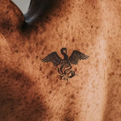 Abbildung von Harry Potter Patronus Schwan Tattoo