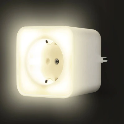 Abbildung von LEDVANCE Smarte Steckdose mit ZigBee Technologie und integriertem Nachtlicht zur Einbindung konventioneller Geräte ins Smart Home, kompatibel Alexa Google Voice, SMART+ NIGHTLIGHT PLUG, 1 Pack