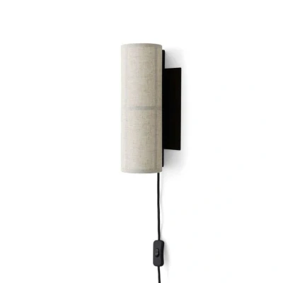 Abbildung von Audo Hashira LED Wandleuchte mit Stecker, natur