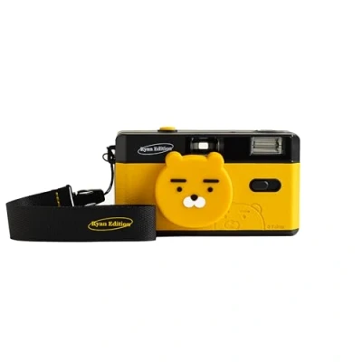 Abbildung von Kakao Friends Wiederverwendbare 35 mm Filmkamera [Ryan Edition], fester Fokus und Weitwinkel, eingebauter Blitz kompatibel mit Negativ oder S/W Filmen (Film Batterie nicht im