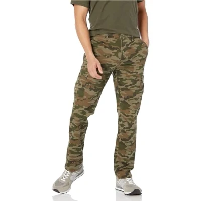 Abbildung von Amazon Essentials Herren Schmal geschnittene Stretch Cargohose (erhältlich in Big &amp; Tall), Grün Tarnmuster, 29W / 29L