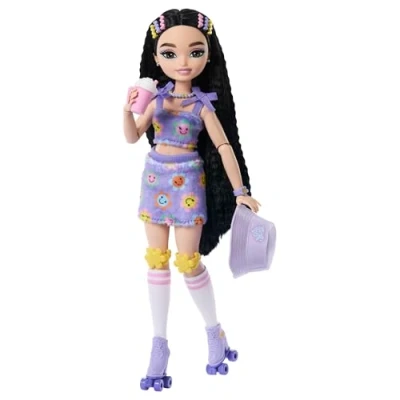 Abbildung von Mattel Dream Besties Renee Barbie Doll on Roller Skates (JFX99)