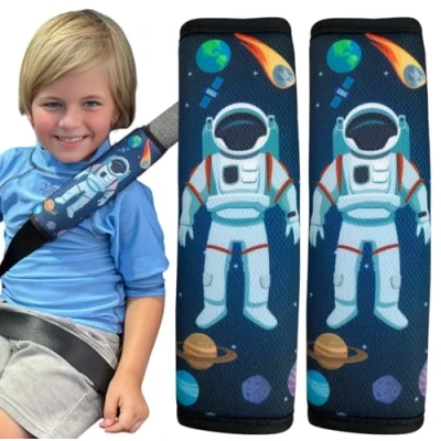 Abbildung von HECKBO 2x Kinder Auto Gurtpolster Gurtschutz mit Astronaut Weltraum Motiv Mädchen Sicherheitsgurt Polster für und Babys Ideal jeden Gurt Autositzerhöhungen Fahrradanhänger Fahrrad