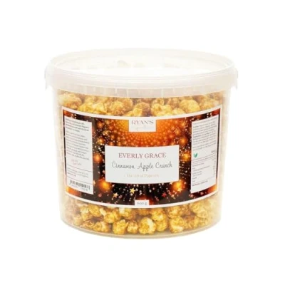 Abbildung von Everly Grace Popcorn Cinnamon Apple Crunch, 600 g Popcorneimer mit Äpfeln und Zimt aus unserer Manufaktur in Augsburg