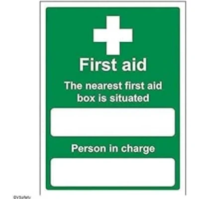 Abbildung von vsafety 31010 an s die &quot;Nearest First Aid Box befindet sich&quot; Erste Hilfe Allgemeine Schild, selbstklebend, Hochformat, 150 mm x 200 mm, grün