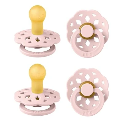 Abbildung von BIBS Boheme Schnuller 4er Pack. BPA frei, Kirschform Nippel. Naturkautschuk/Latex, Hergestellt in Dänemark, Größe 1 (0 6 Monate), Blossom