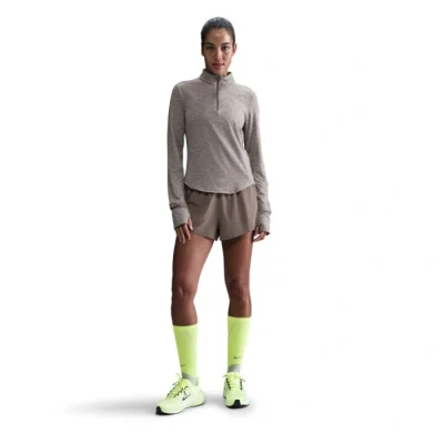 Abbildung von Nike Performance Swift TOP Langarmshirt, Damen, Größe: Medium, Mink brown/ironstone/reflective silver