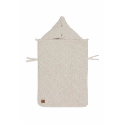 Abbildung von Jollein Fußsack Check Knit, Oatmeal Für Babyschale Kinderautositz Gruppe 0+ und Kinderwagen 3 Punkt 5 Gurt Strickmuster Fleece Futter