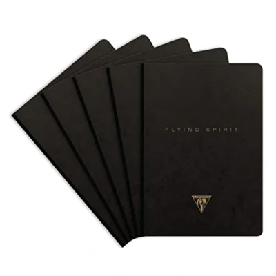Abbildung von Clairefontaine 102546C Packung mit 5 Hefte Flying Spirit liniert DIN A5 96 Blatt, Schwarz Motiven sortiert, 1 Pack