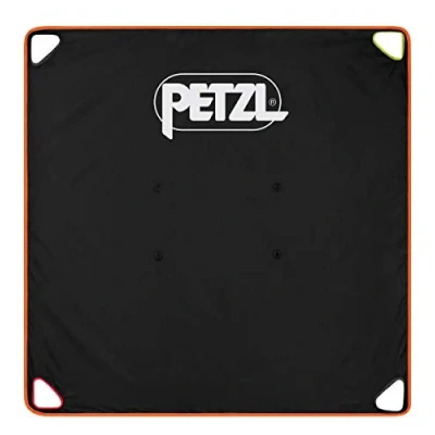 Abbildung von Petzl Tarp Seilplane aus Polyester in der Farbe Schwarz mit 4 Schlaufen, Maße: 140cm x 140cm, S012AA00