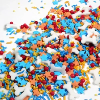 Abbildung von Streuselheld Superhero Puppy 40g Streusel zum Dekorieren und Verzieren von Gebäck aller Art wie Torten Kuchen Keksen Zuckerstreusel
