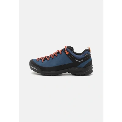 Abbildung von Salewa Wildfire Leather GTX Herren Multifunktionsschuhe (Dunkelblau 10,5 UK, 45 EU) Typ A (Halbschuhe)