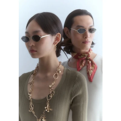Abbildung von Sonnenbrille Ray Ban Kai RB3757 921387 56/15/145