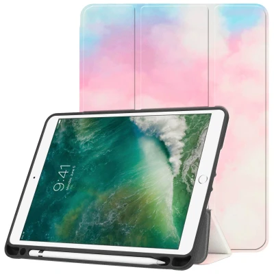 Abbildung von Trifold Klapphülle für das iPad (2018) / (2017) Air (2013) 2 Sky