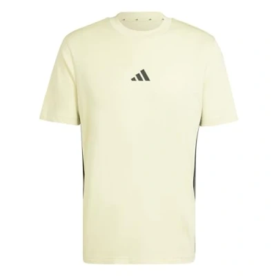 Abbildung von adidas Herren Essential Three Stripes Single Jersey Tee, Powder Yellow/Black, S