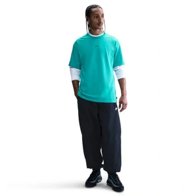 Abbildung von Nike Sportswear Premium Essentials Herren T Shirt, Dusty Cactus, DO7392 345, 2XL