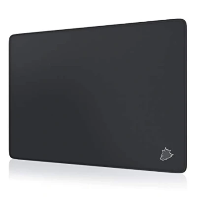 Abbildung von CSL XXL Speed Gaming Mauspad Titanwolf Schwarz 350 x 250mm Mousepad Tischunterlage Large Size verbessert Präzision und Geschwindigkeit