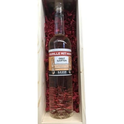 Abbildung von Sasse Marille mit Honig Naturlikör 700ml 35% vol Edler Marillenlikör in stilvoller Holzbox Original aus der Feinbrennerei