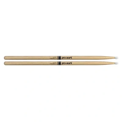 Abbildung von ProMark Drumsticks Schlagzeug Sticks Schlagzeugsticks Klassischer Vorwärts Hickory 5A Drum Wood for Adults &amp; Youth Ovale Nylonspitze 1 Paar
