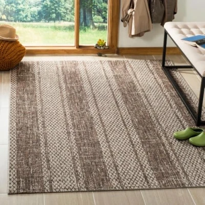 Abbildung von SAFAVIEH Zeitgenössische Teppich für Wohnzimmer, Esszimmer, Schlafzimmer Courtyard Collection, Kurzer Flor, Hellbeige und Hellbraun, 122 X 170 cm