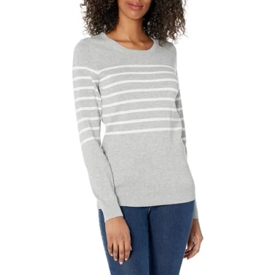 Abbildung von Amazon Essentials Damen Leichter, Langärmeliger Pullover Mit Rundhalsausschnitt (Erhältlich in Übergröße), Hellgrau Meliert Weiß Platzierter Streifen, XL